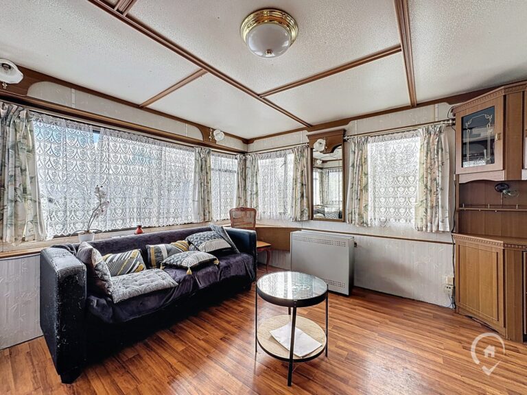 Condrogest - Caravane à rénover à vendre à Hastière - parcelle de 2 ares