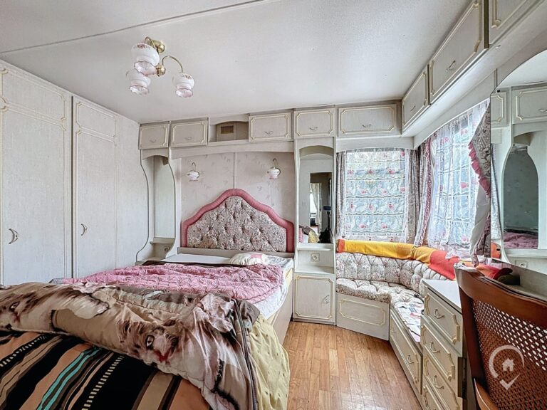 Condrogest - Caravane à rénover à vendre à Hastière - parcelle de 2 ares