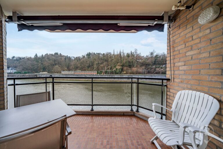 Condrogest - Appartement 2 chambres bord de Meuse à Dinant