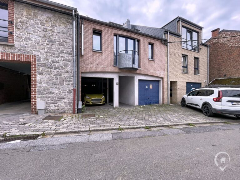 Condrogest - VENDU!! Appartement 1 chambre avec grand jardin et parking à Ciney