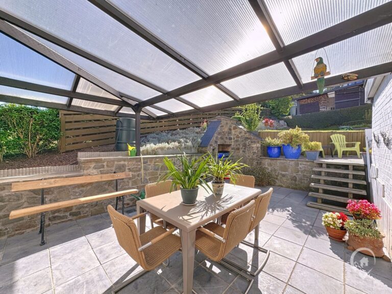 Condrogest - Villa 4 chambres à vendre à Yvoir