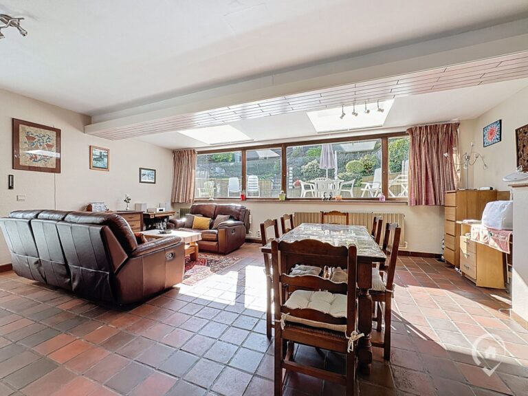 Condrogest - Villa 4 chambres à vendre à Yvoir