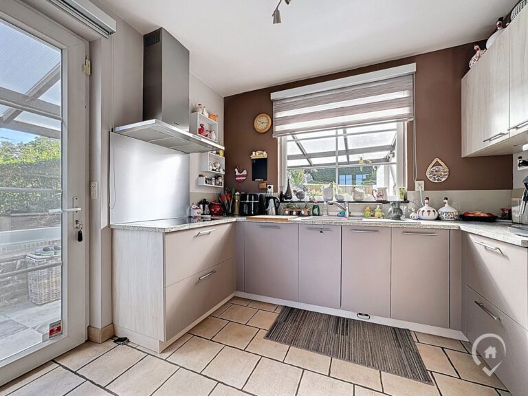 Condrogest - Villa 4 chambres à vendre à Yvoir