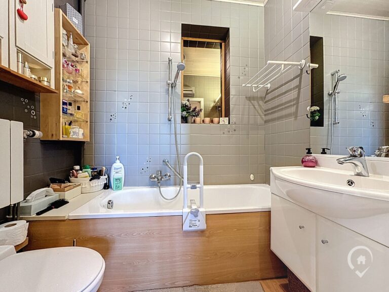 Condrogest - Villa 4 chambres à vendre à Yvoir