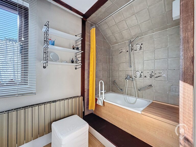 Condrogest - Villa 4 chambres à vendre à Yvoir