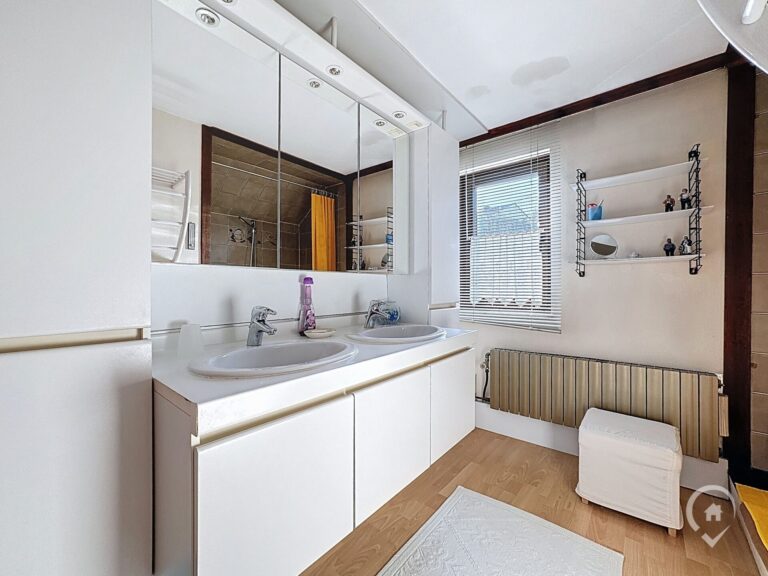 Condrogest - Villa 4 chambres à vendre à Yvoir