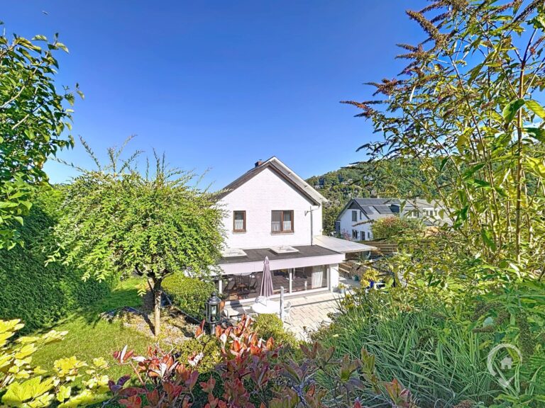 Condrogest - Villa 4 chambres à vendre à Yvoir