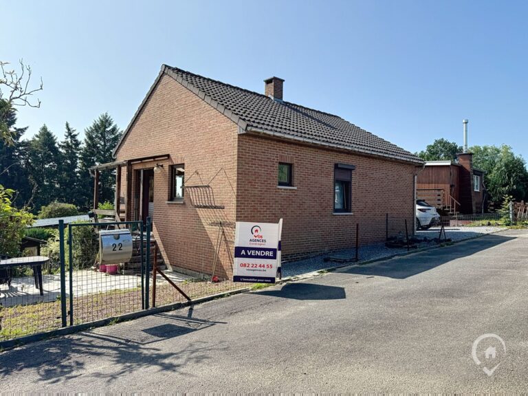 Condrogest - Maison 2 chambres à vendre à Hastière