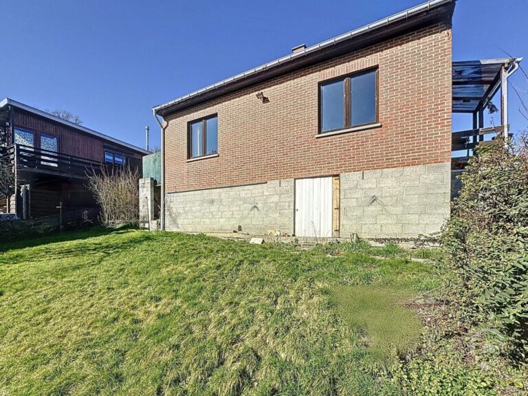 Condrogest - Maison 2 chambres à vendre à Hastière