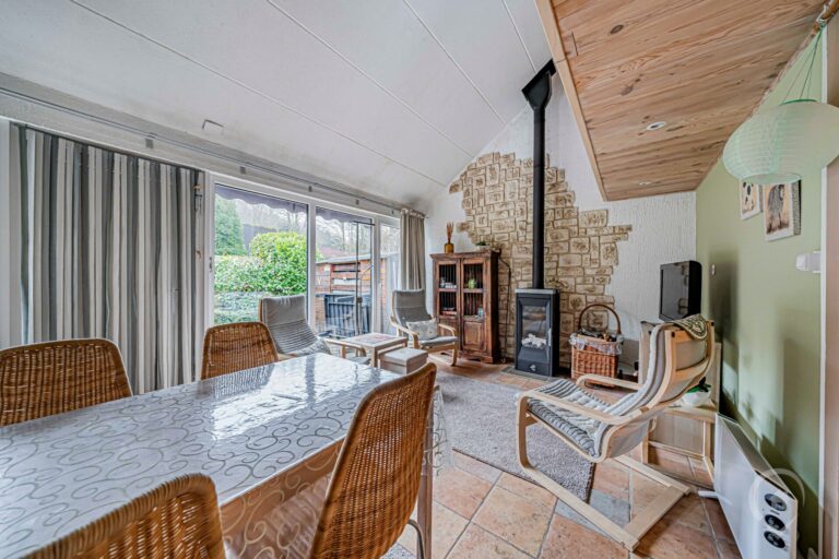 Condrogest - Bungalow à vendre à Hastière, domaine Les Gaux