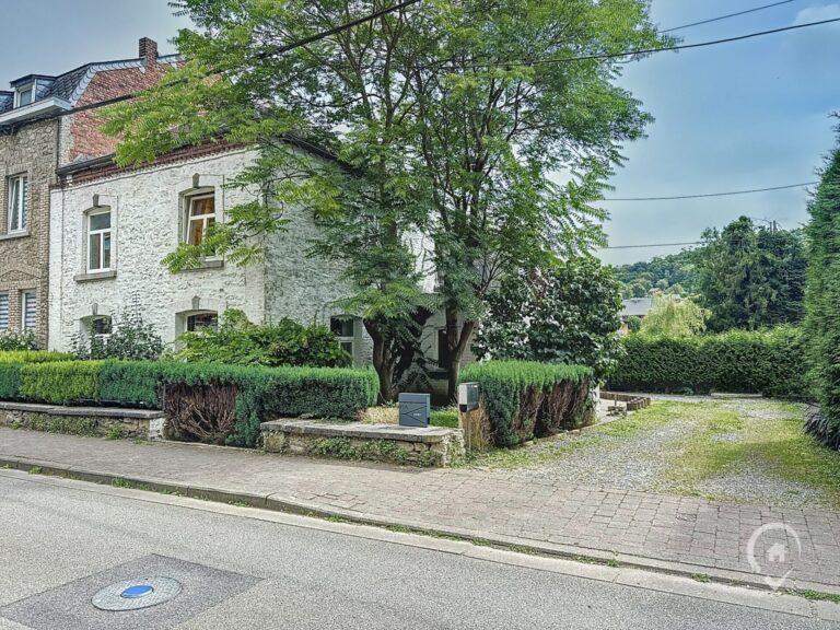 Condrogest - Ensemble immobilier de 2 logements à vendre à Hastière