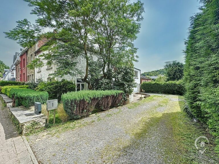 Condrogest - Ensemble immobilier de 2 logements à vendre à Hastière