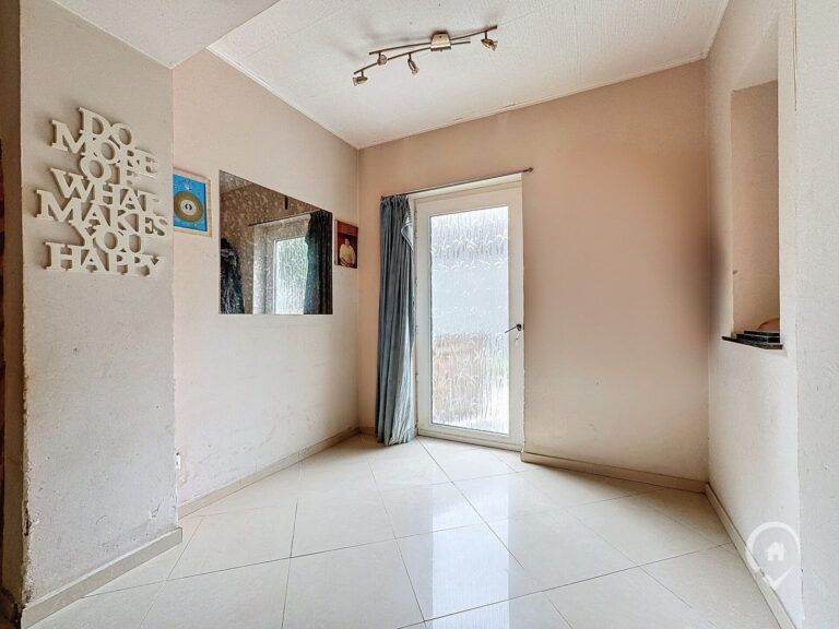 Condrogest - Ensemble immobilier de 2 logements à vendre à Hastière
