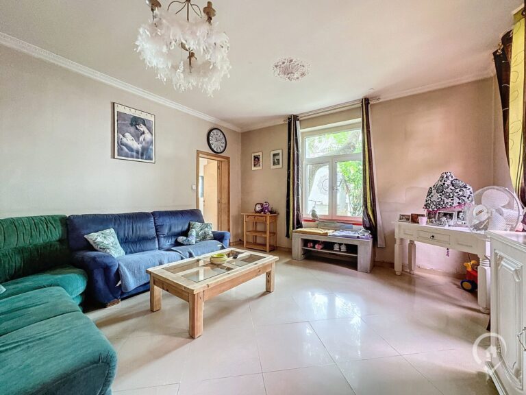 Condrogest - Ensemble immobilier de 2 logements à vendre à Hastière