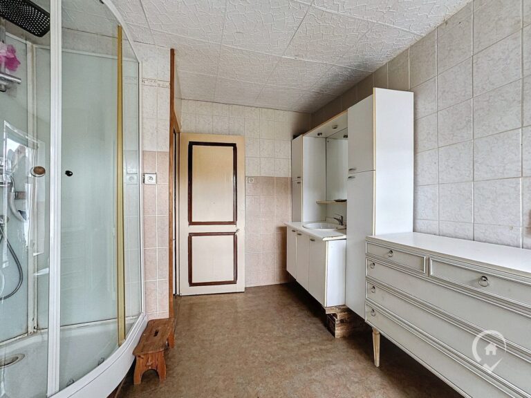 Condrogest - Ensemble immobilier de 2 logements à vendre à Hastière