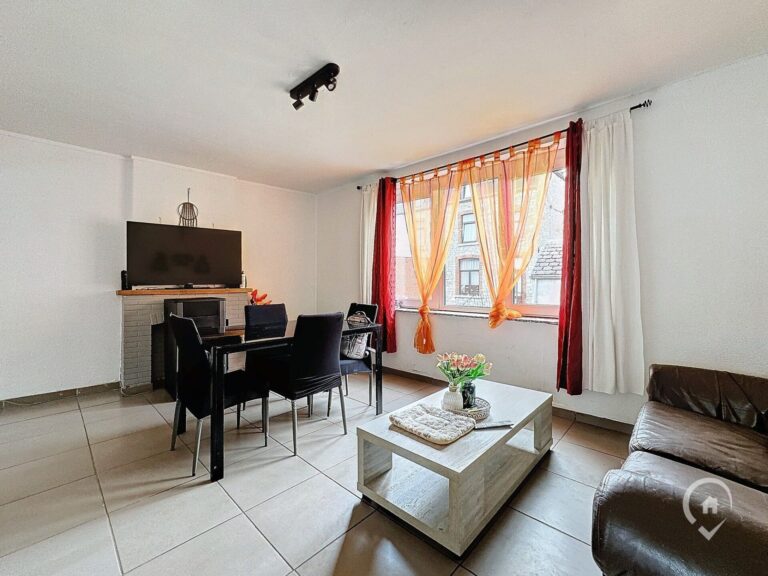 Condrogest - Ensemble immobilier de 2 logements à vendre à Hastière