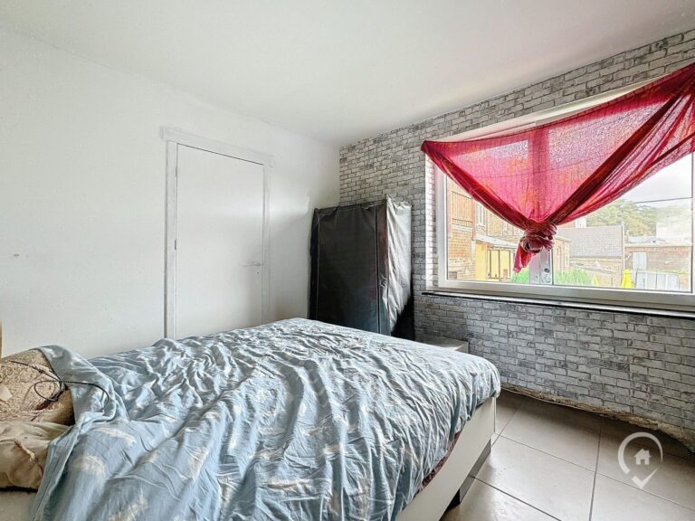 Condrogest - Ensemble immobilier de 2 logements à vendre à Hastière