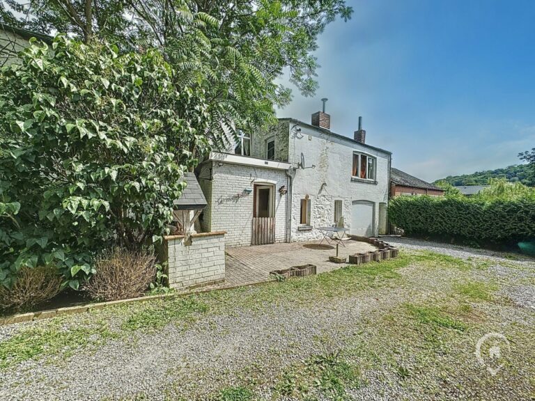 Condrogest - Ensemble immobilier de 2 logements à vendre à Hastière