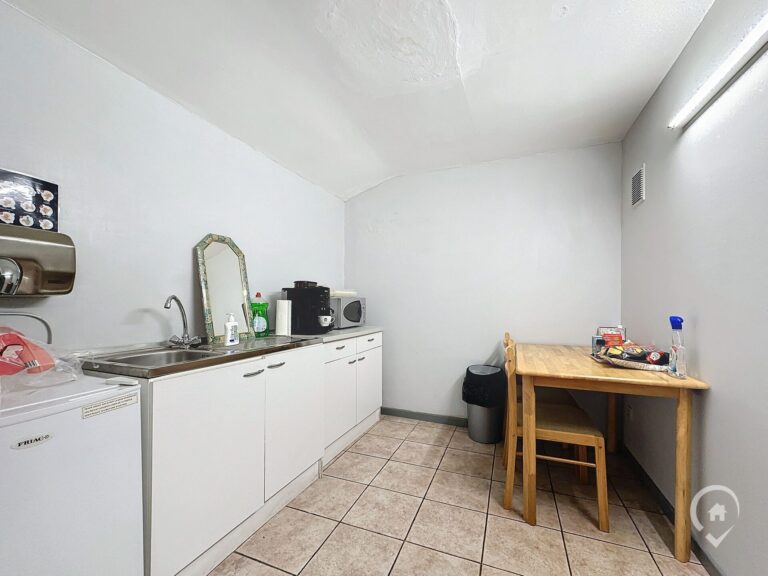 Condrogest - Immeuble de rapport à vendre dans le centre de Beauraing