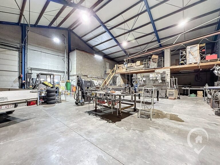 Condrogest - Bien Commercial À Vendre à Pondrôme