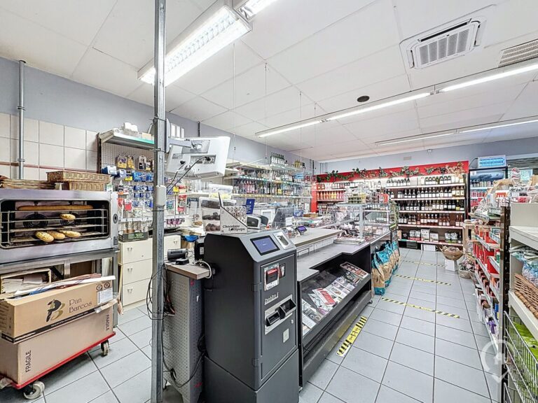 Condrogest - Bâtiment de 170 m² à vendre à Hamois