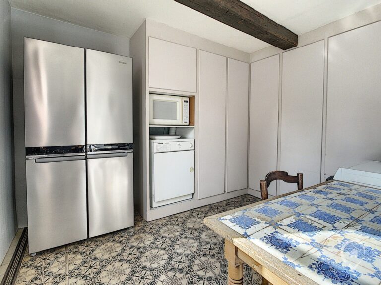 Condrogest - Maison 5 chambres à vendre dans le centre de Waulsort