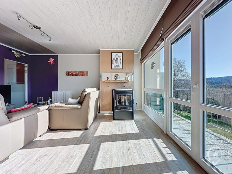 Condrogest - SOUS OPTION !!! Appartement rénové à vendre à Nassogne, vue sur la nature