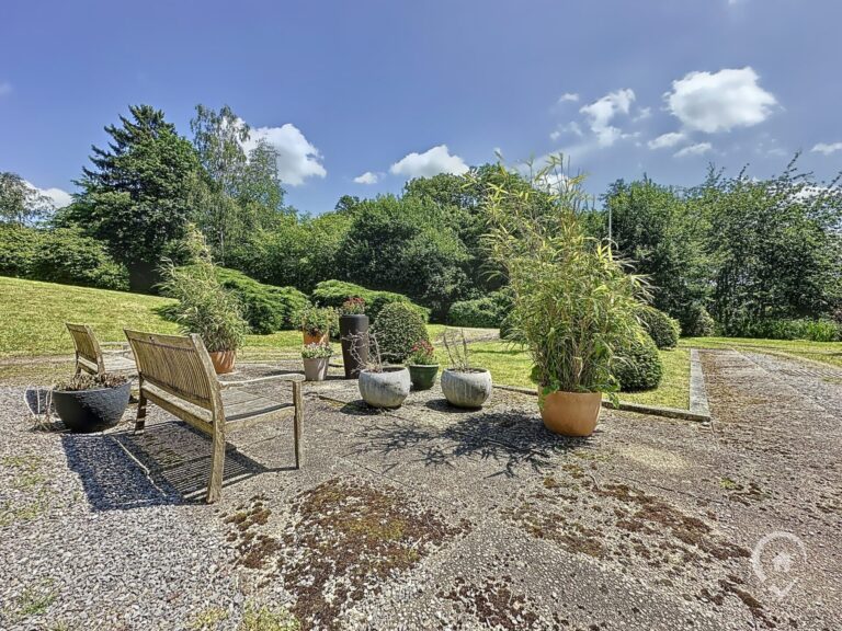 Condrogest - SOUS OPTION !!! Appartement rénové à vendre à Nassogne, vue sur la nature