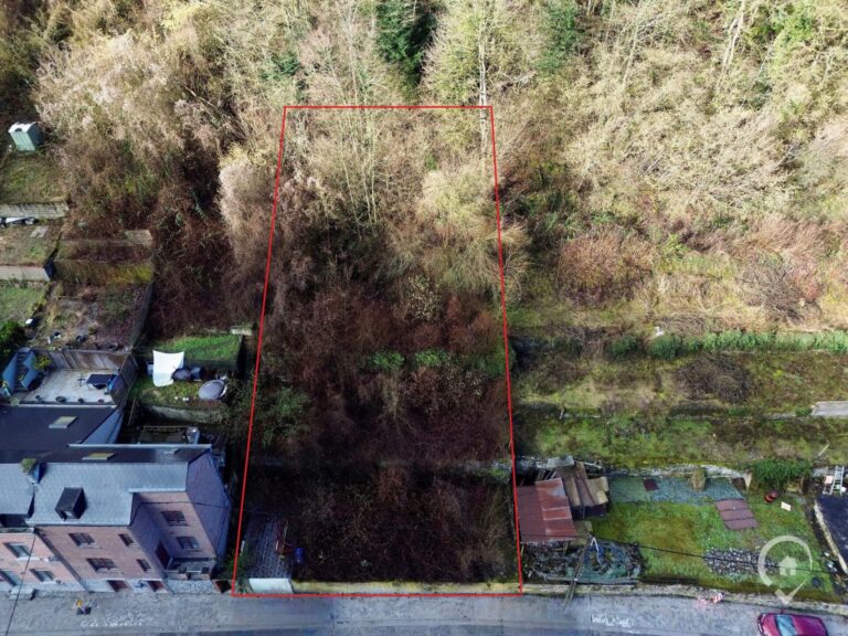 Condrogest - Terrain à bâtir de 6,5 ares à vendre à Bouvignes - Dinant
