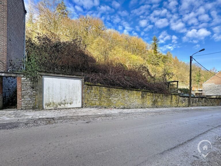 Condrogest - Terrain à bâtir de 6,5 ares à vendre à Bouvignes - Dinant