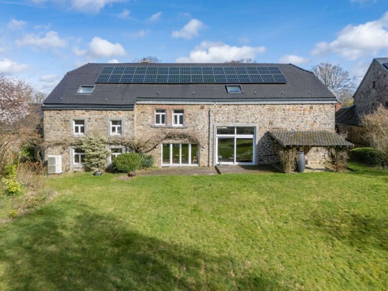 Condrogest - Superbe propriété rénovée 7 chambres à vendre à Hodister