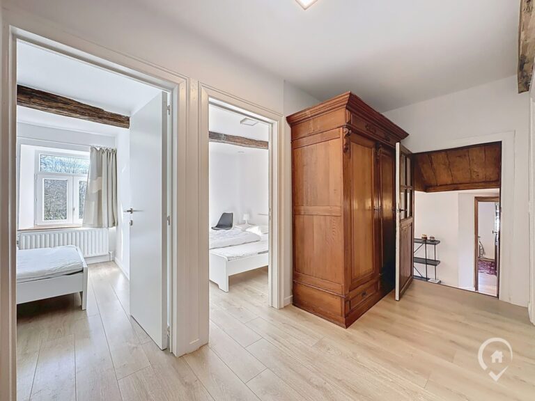 Condrogest - Superbe propriété rénovée 7 chambres à vendre à Hodister