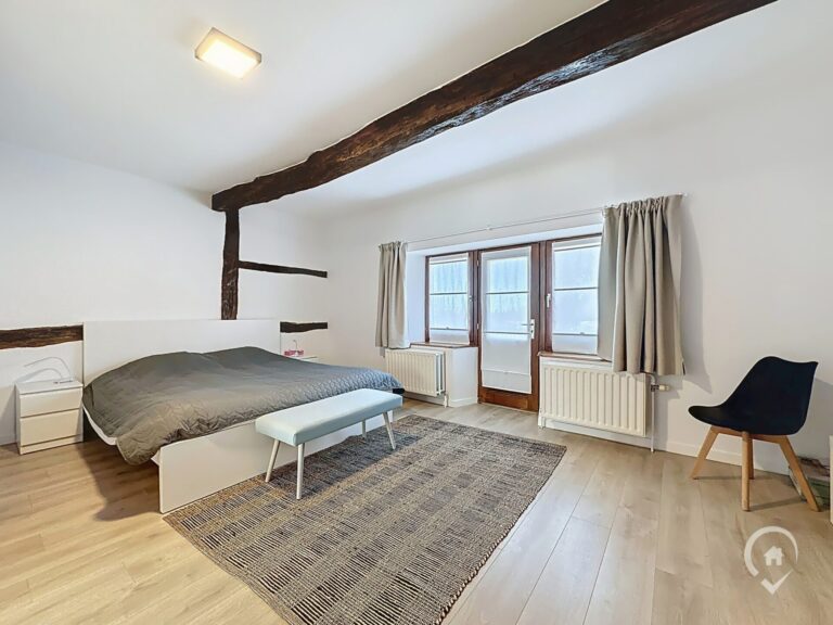 Condrogest - Superbe propriété rénovée 7 chambres à vendre à Hodister