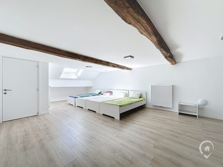 Condrogest - Superbe propriété rénovée 7 chambres à vendre à Hodister