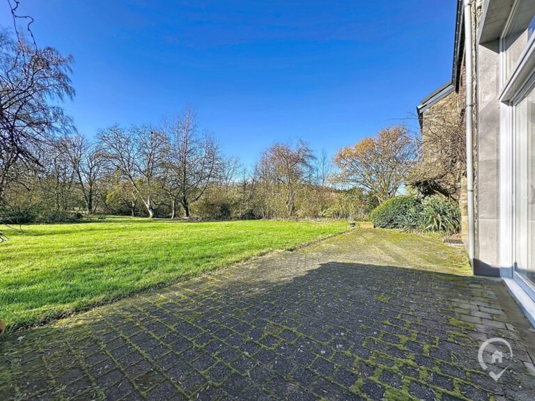 Condrogest - Superbe propriété rénovée 7 chambres à vendre à Hodister