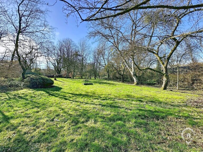 Condrogest - Superbe propriété rénovée 7 chambres à vendre à Hodister