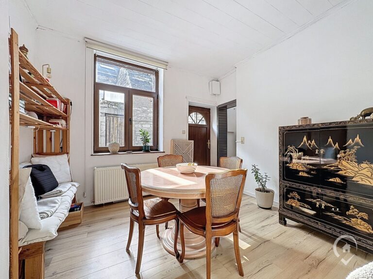 Condrogest - Maison avec terrasse et garage à vendre à Bouvignes