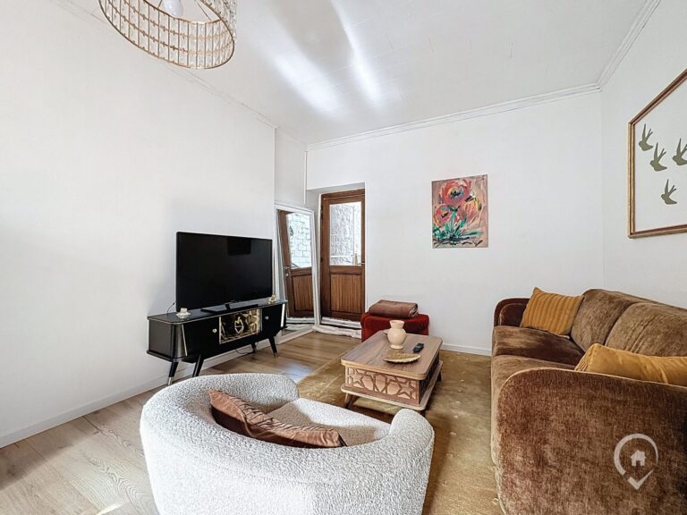 Condrogest - Maison avec terrasse et garage à vendre à Bouvignes