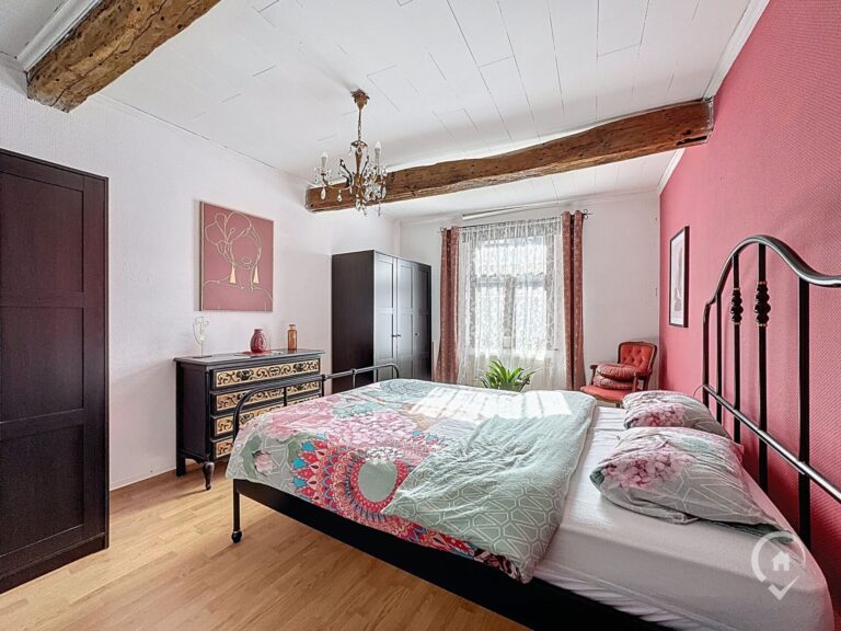 Condrogest - Maison avec terrasse et garage à vendre à Bouvignes