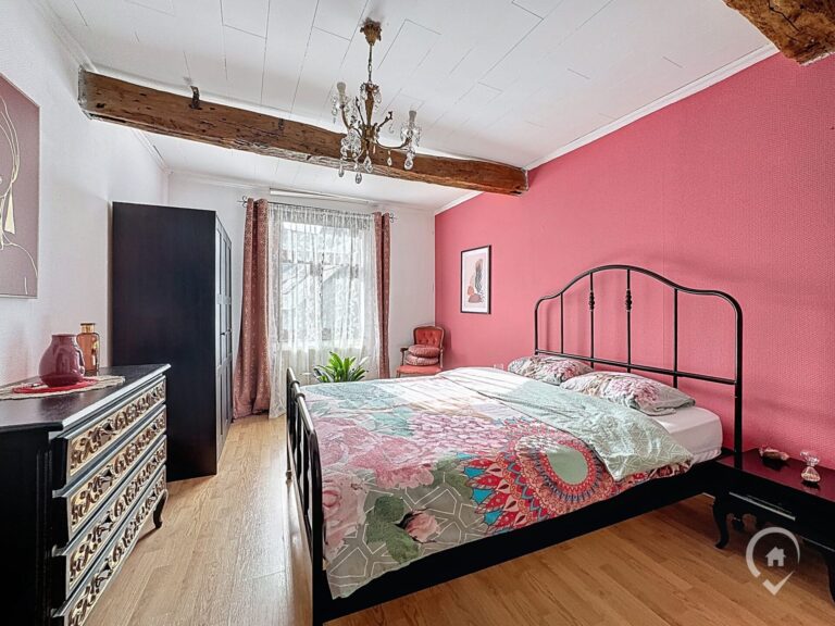 Condrogest - Maison avec terrasse et garage à vendre à Bouvignes