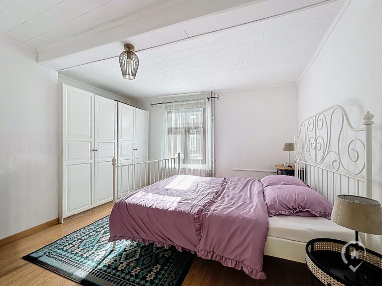 Condrogest - Maison avec terrasse et garage à vendre à Bouvignes