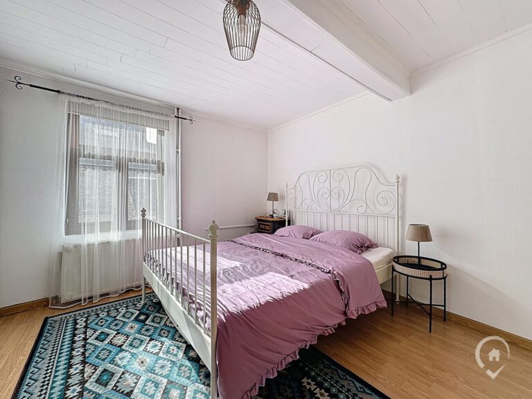 Condrogest - Maison avec terrasse et garage à vendre à Bouvignes