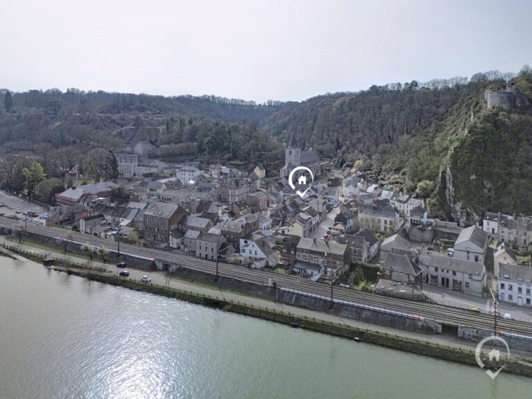 Condrogest - Maison avec terrasse et garage à vendre à Bouvignes