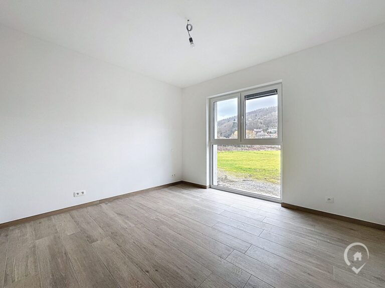 Condrogest - Appartement rez 3 chambres avec jardin à vendre à Yvoir