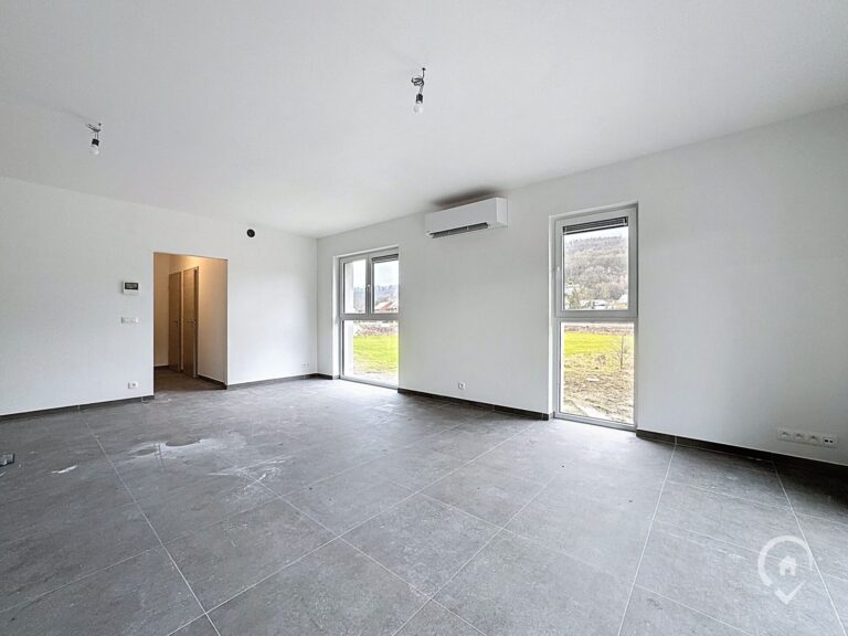 Condrogest - Appartement rez 3 chambres avec jardin à vendre à Yvoir