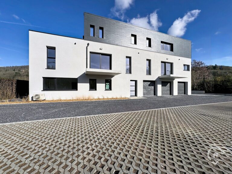 Condrogest - Appartement rez 3 chambres avec jardin à vendre à Yvoir