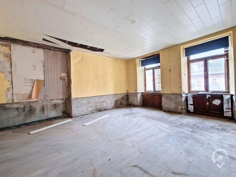 Condrogest - SOUS OPTION !!! Immeuble à rénover sur 4 niveaux - 1060m²