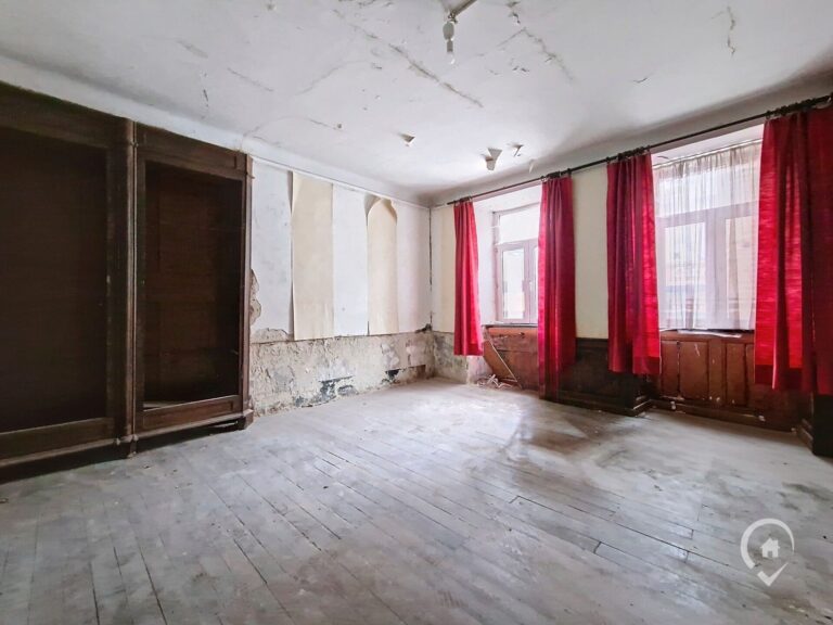 Condrogest - SOUS OPTION !!! Immeuble à rénover sur 4 niveaux - 1060m²