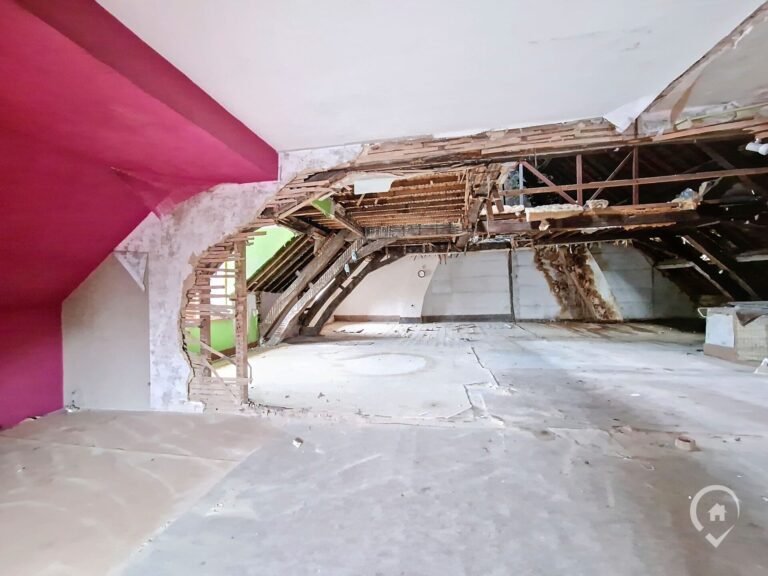 Condrogest - SOUS OPTION !!! Immeuble à rénover sur 4 niveaux - 1060m²