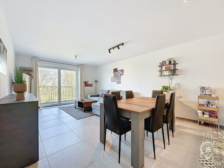 Condrogest - Superbe appartement lumineux 2 chambres à vendre à Marloie